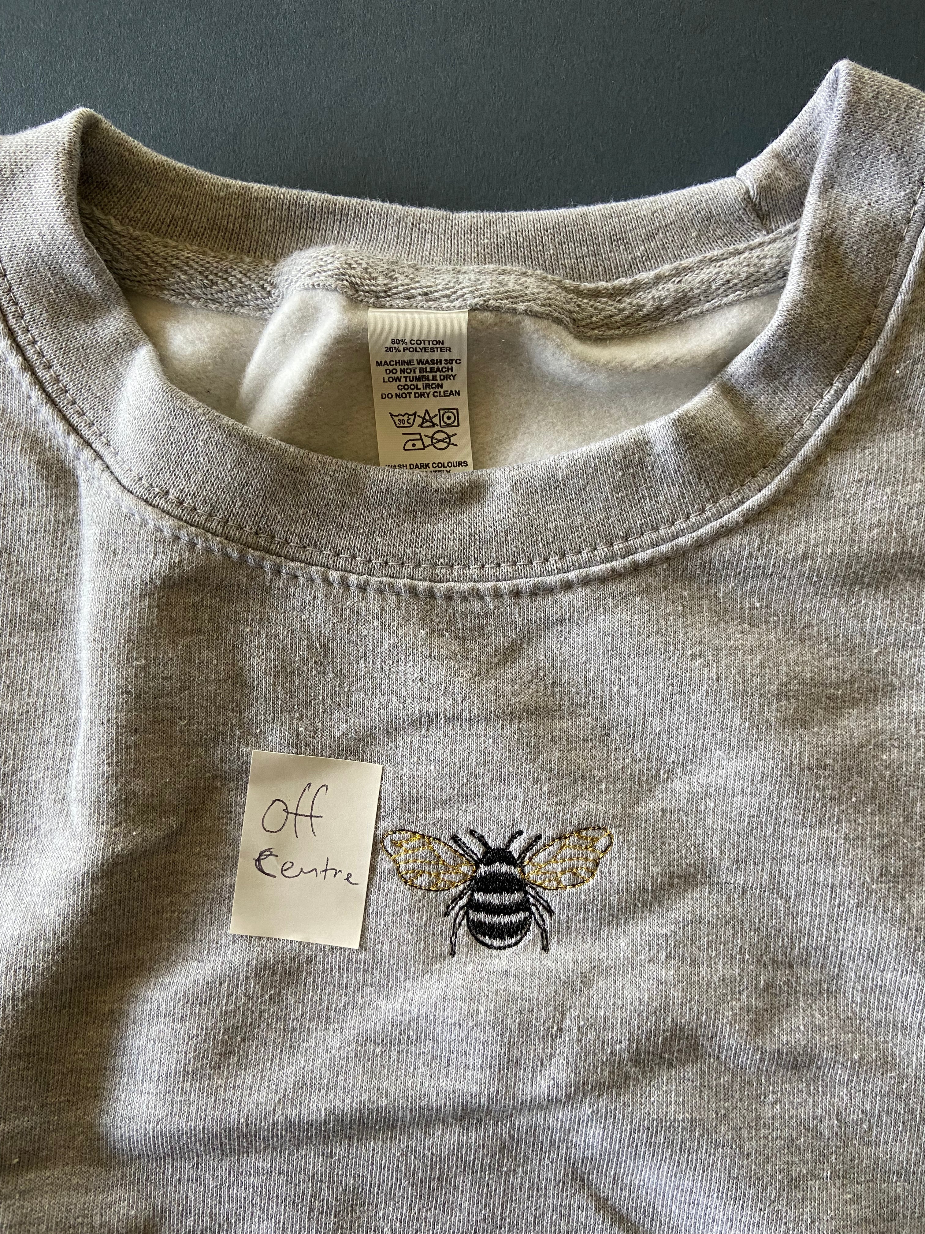 Bee Sweatshirt MEDIUM (Off Centre)