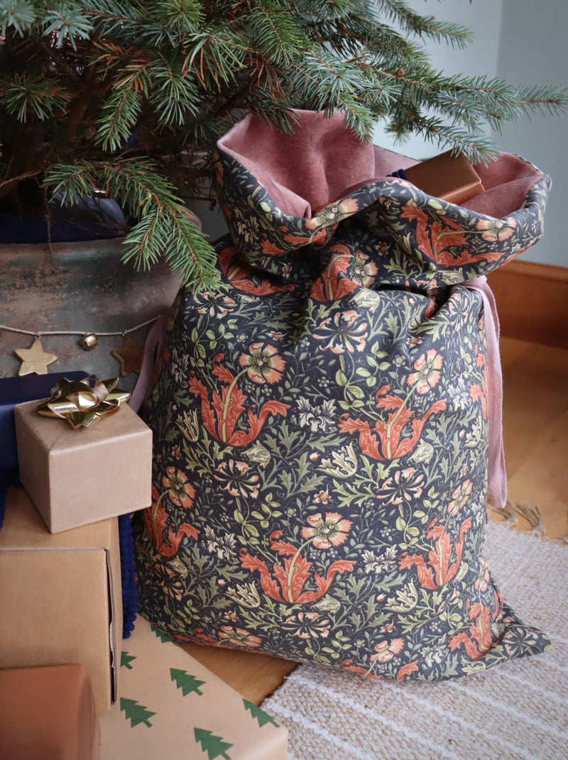 Floral William Morris Compton Christmas Sack