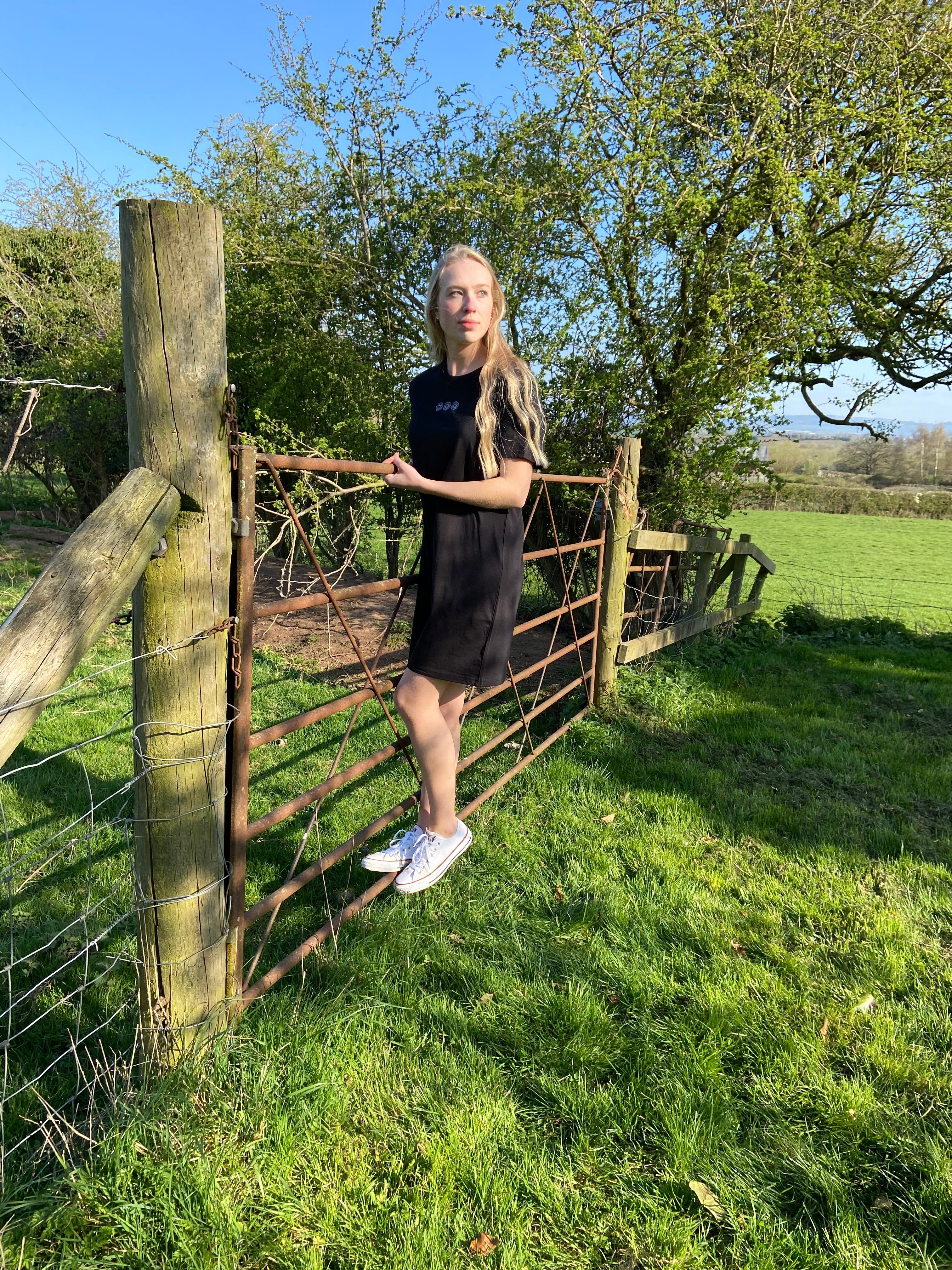 Daisy T-Shirt Dress